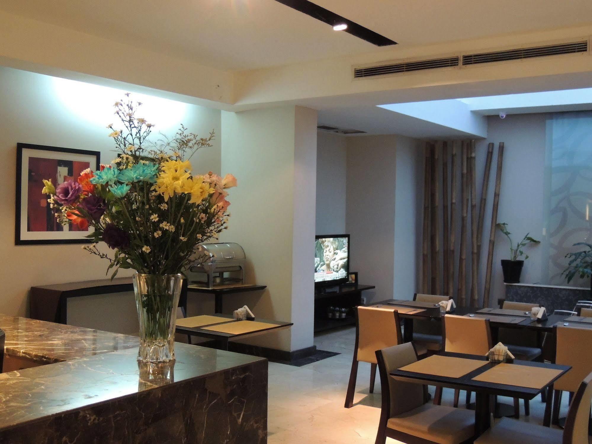 Galerias Hotel Buenos Aires Luaran gambar